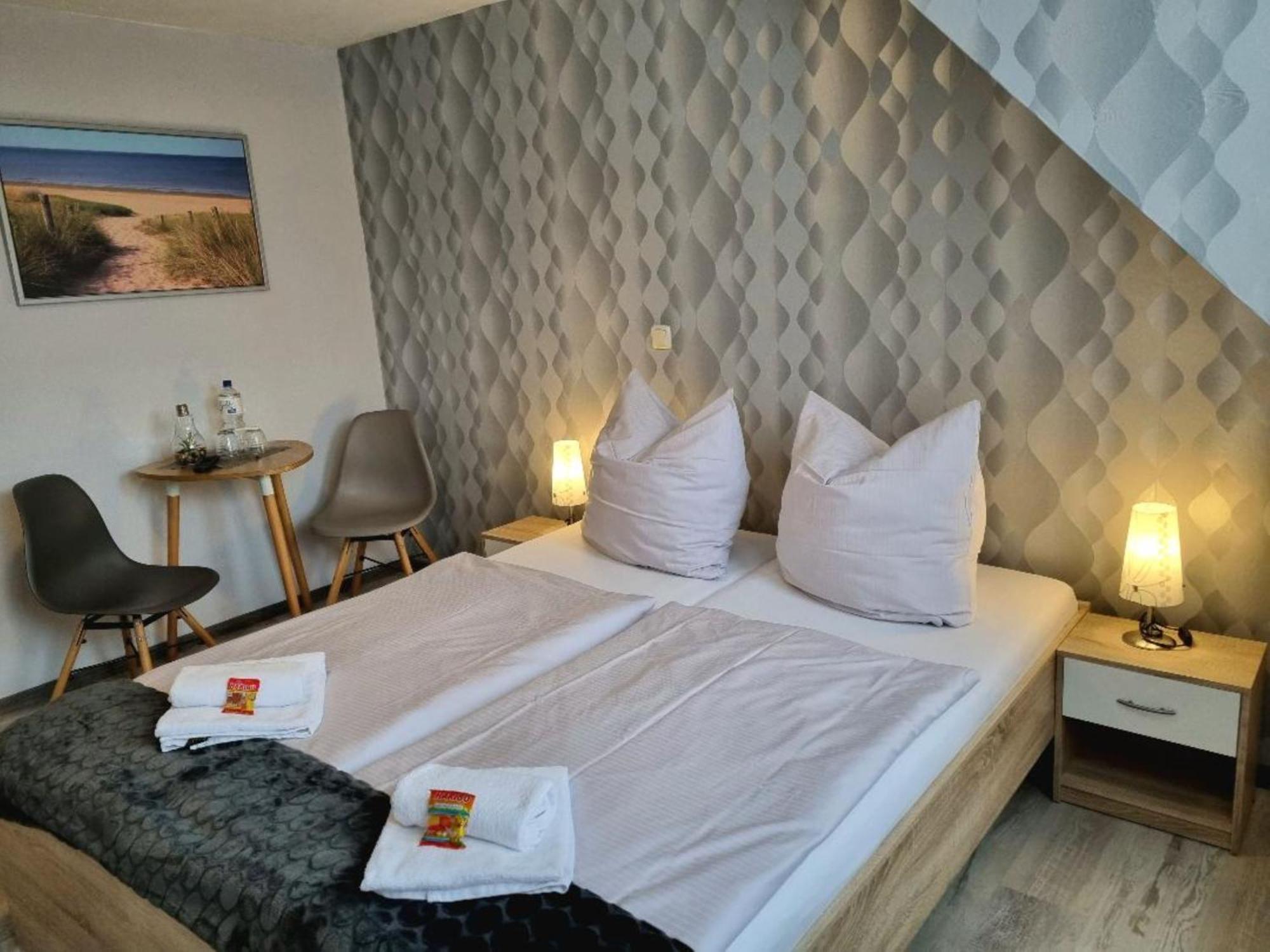 Hotel Up Diek Carolinensiel Esterno foto