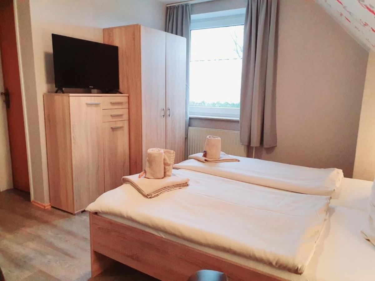 Hotel Up Diek Carolinensiel Esterno foto